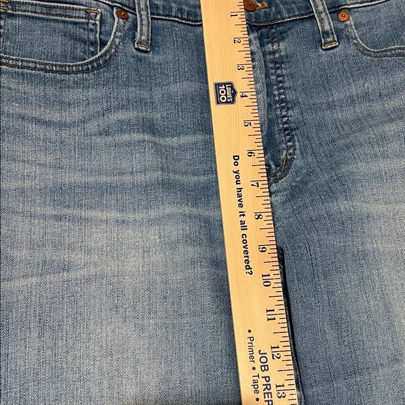 Madewell Distressed 9” High Rise Stretch Jean Raw Edge Waist 32” Inseam 28” - Picture 8 of 16